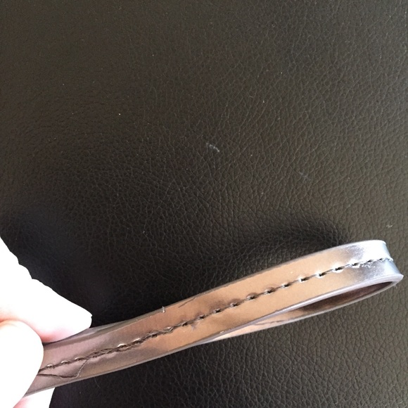 Snake skin (fake) small purse with magnet closure! - Picture 8 of 8